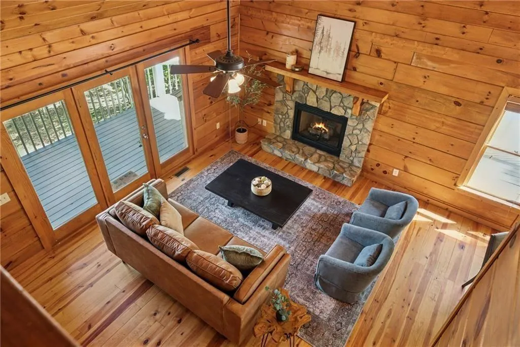 Ellijay, Georgia 30540, United States, 3 Bedrooms Bedrooms, ,2 BathroomsBathrooms,Residential,Active,115221