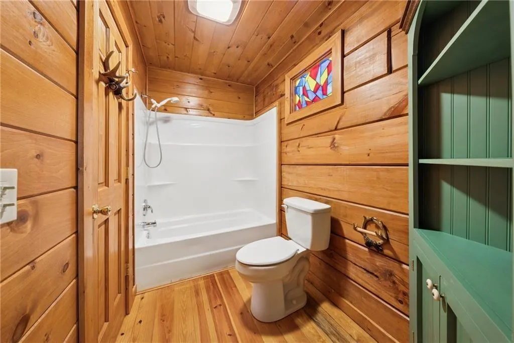 Ellijay, Georgia 30540, United States, 3 Bedrooms Bedrooms, ,2 BathroomsBathrooms,Residential,Active,115221