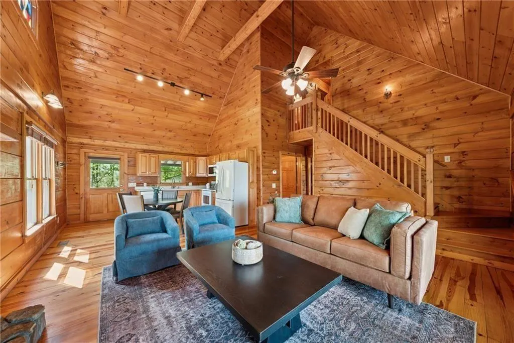 Ellijay, Georgia 30540, United States, 3 Bedrooms Bedrooms, ,2 BathroomsBathrooms,Residential,Active,115221