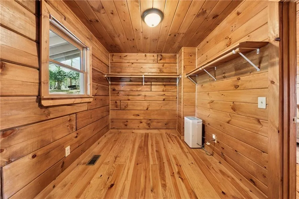 Ellijay, Georgia 30540, United States, 3 Bedrooms Bedrooms, ,2 BathroomsBathrooms,Residential,Active,115221