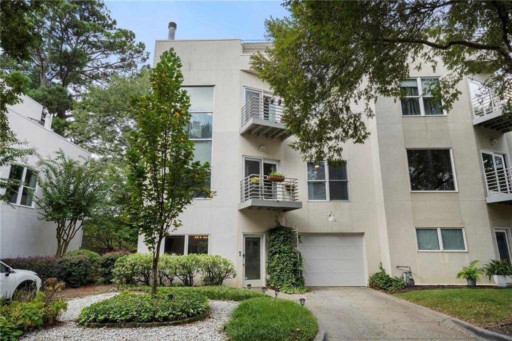 Brookhaven Studios - Residential