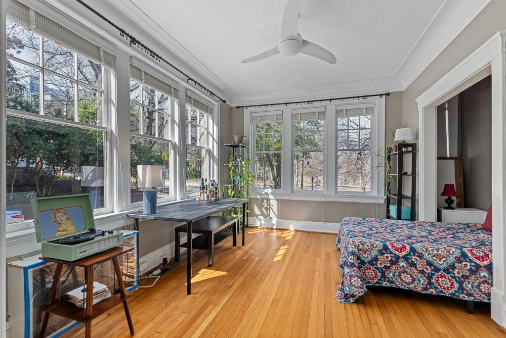 301 10th Street NE 2