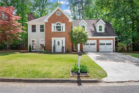Homes For Sale - 510 Ambergate Court<br/> Roswell, GA 30076