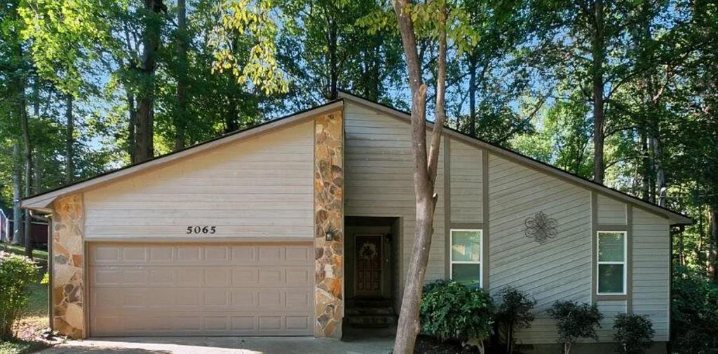 5065 Carole Place