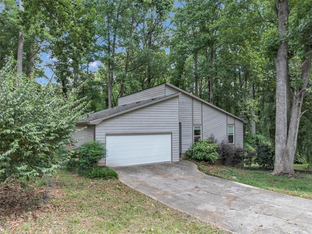 5065 Carole Place