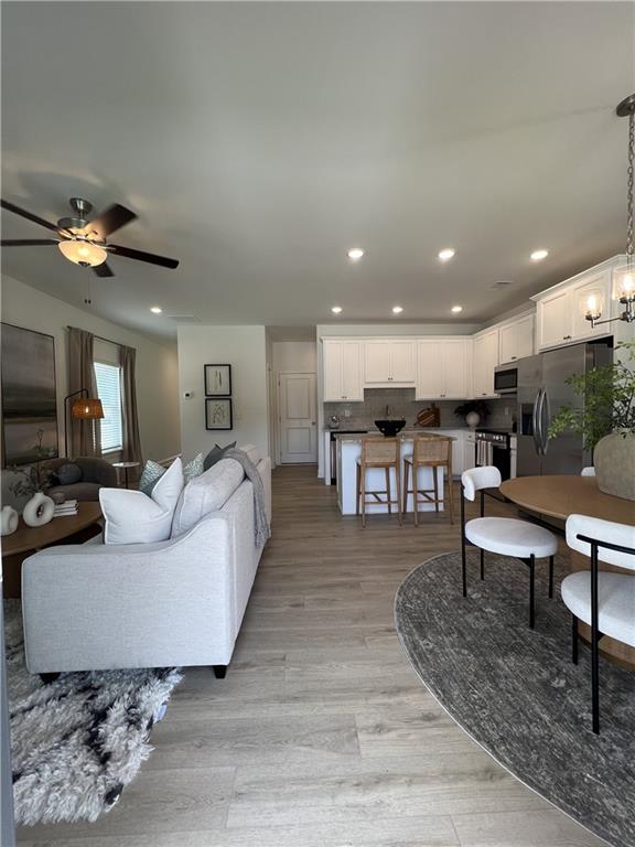 165 MILL CENTER Boulevard 210