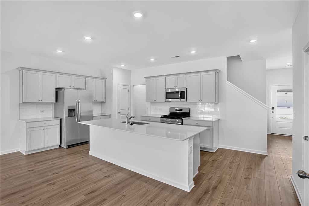 764 Roman Ridge