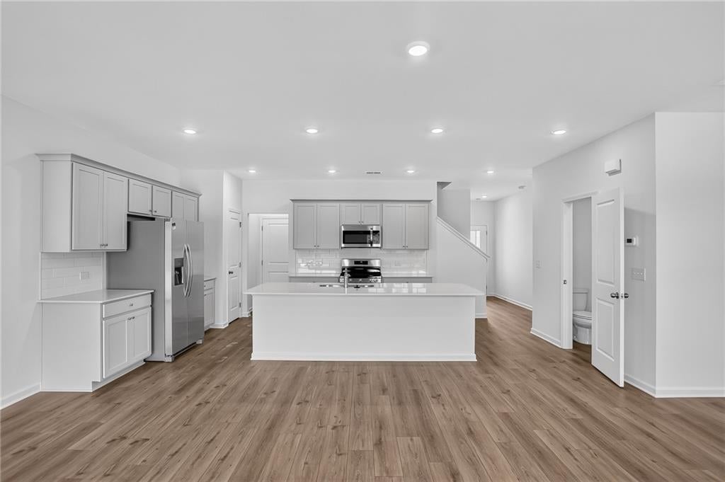 764 Roman Ridge