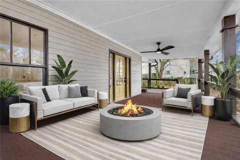 2324 Newnan Street East Point GA 30344