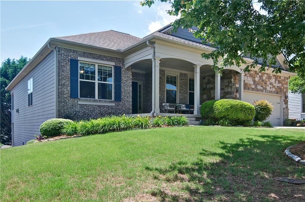 514 Creekshire Circle