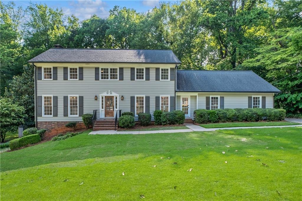 5143 Meadowlake Lane, Dunwoody, Georgia image 1