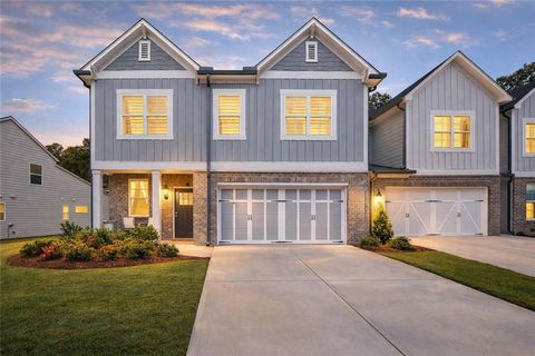 Homes For Sale - 388 Lakeside Court<br/> Canton, GA 30114