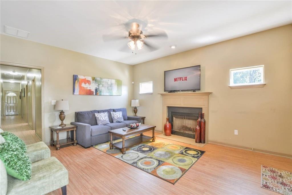 1140 Moreland Drive SE