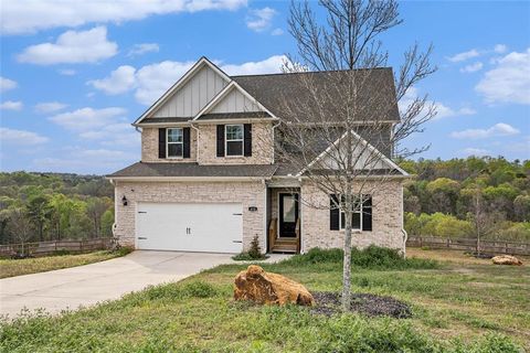 A home in Fairburn