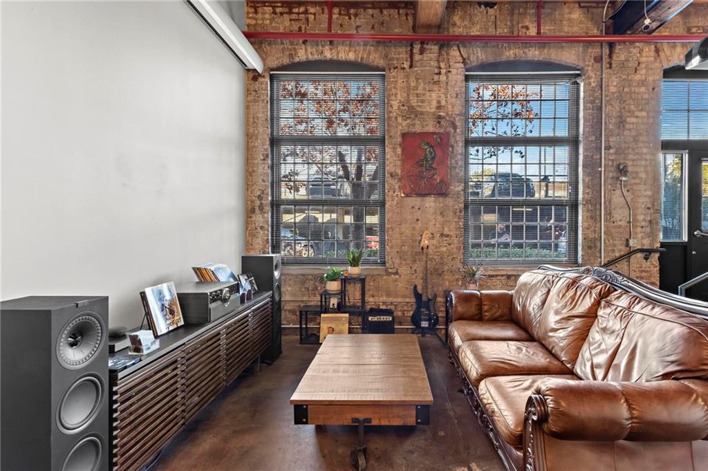 170 Boulevard SE F109