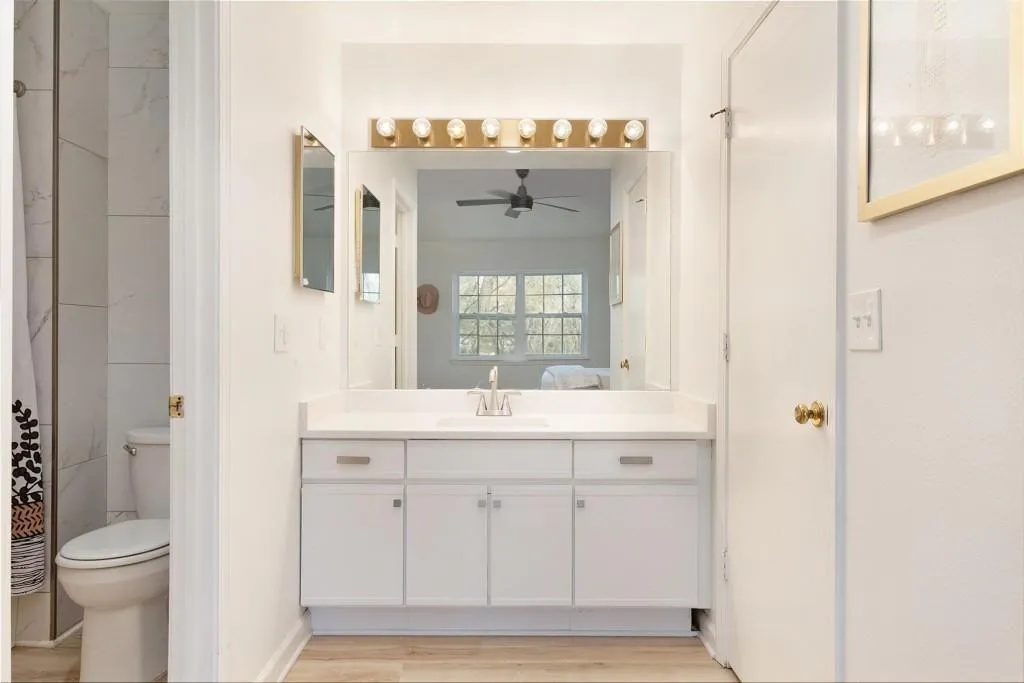 Roswell, Georgia 30076, United States, 2 Bedrooms Bedrooms, ,2 BathroomsBathrooms,Residential,Pending,183635