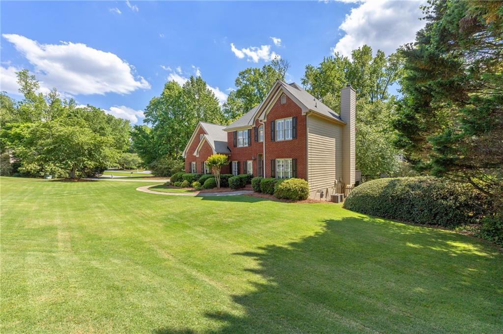 3310 Chartwell Boulevard