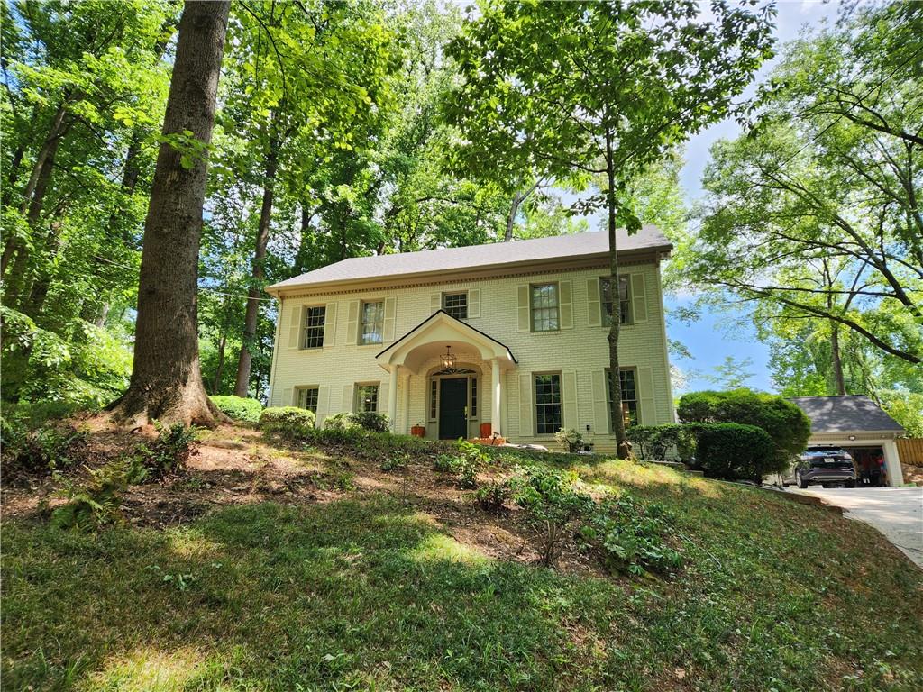 943 Barton Woods Road NE