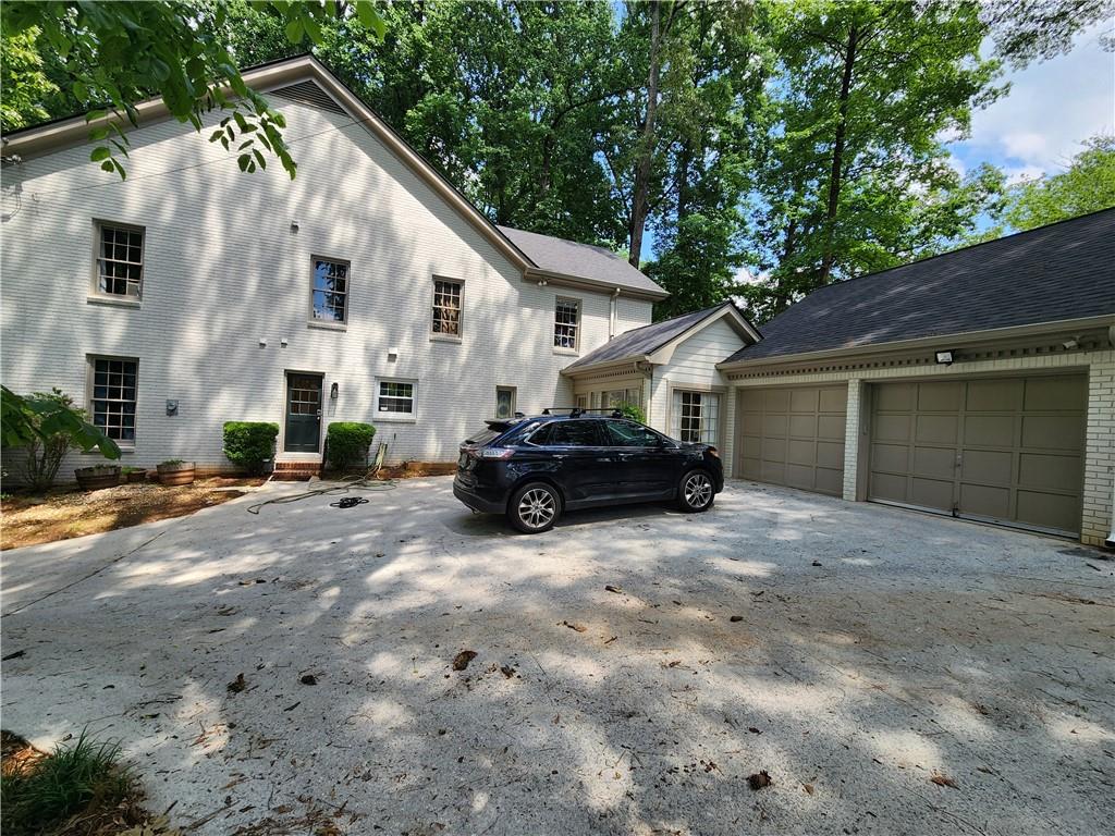 943 Barton Woods Road NE