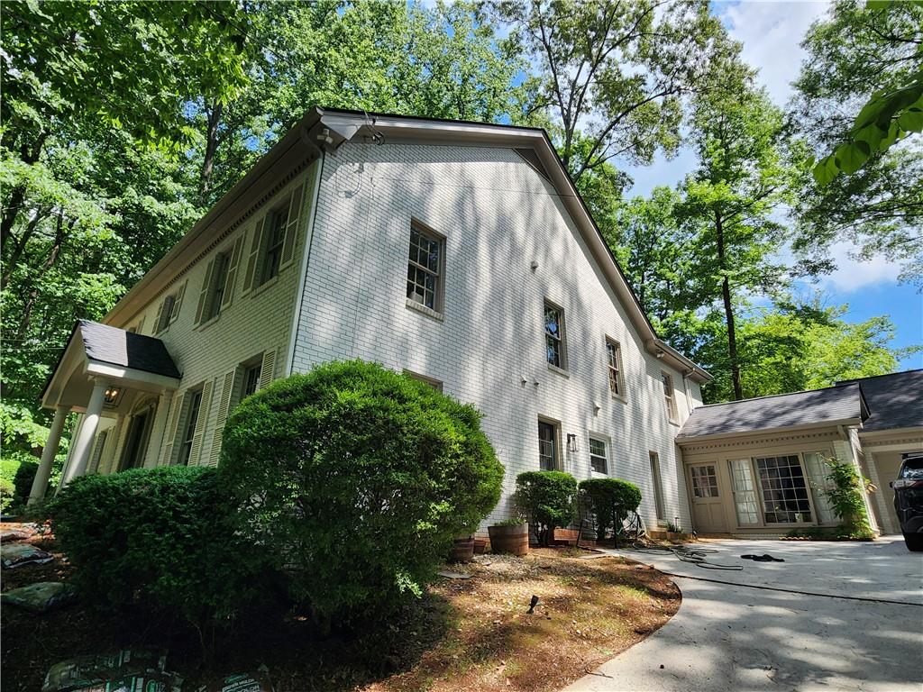 943 Barton Woods Road NE