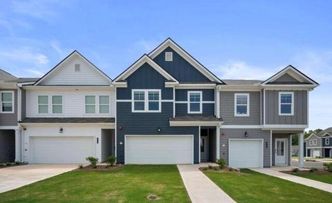 Townhouse For Sale - 9450 Maple Grove Lane #62<br/> Jonesboro, GA 30238