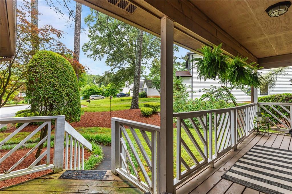 490 Hunters Glen Court