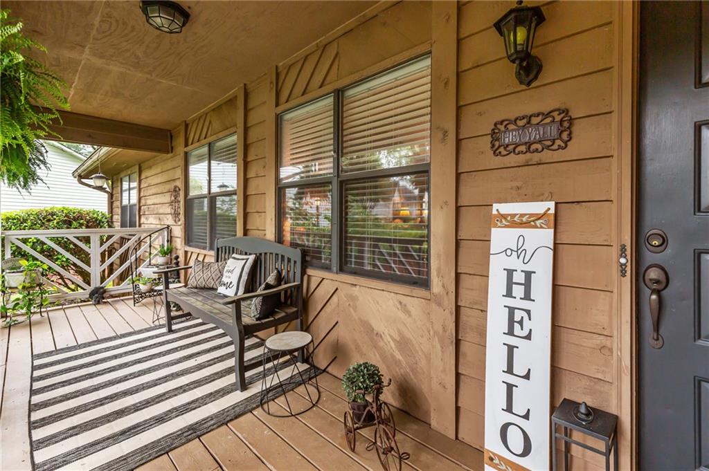490 Hunters Glen Court