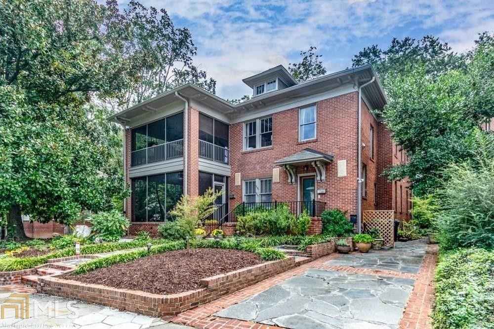Handsome triplex that is perfectly located in the heart of Morningside. Well maintained and always rented. The three bedroom/two bath owner's suite is spectacular. Walk to shops, restaurants and parks.