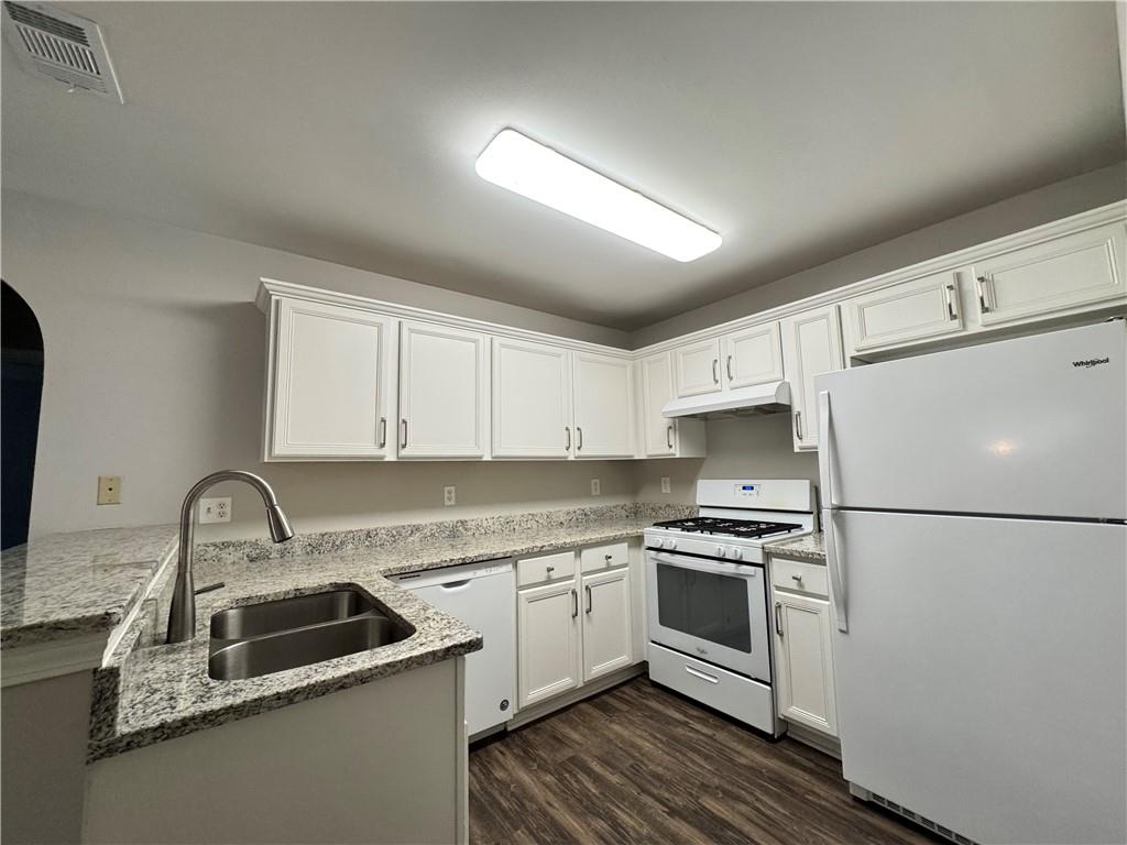 GROVE PARK IN TOWNE LAKE - Residential Lease