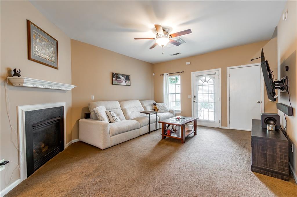 4858 Tangerine Circle