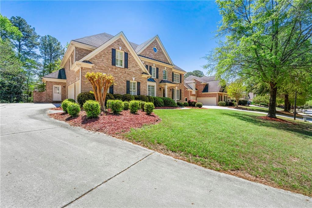 562 Grassmeade Way, Snellville, Georgia image 3