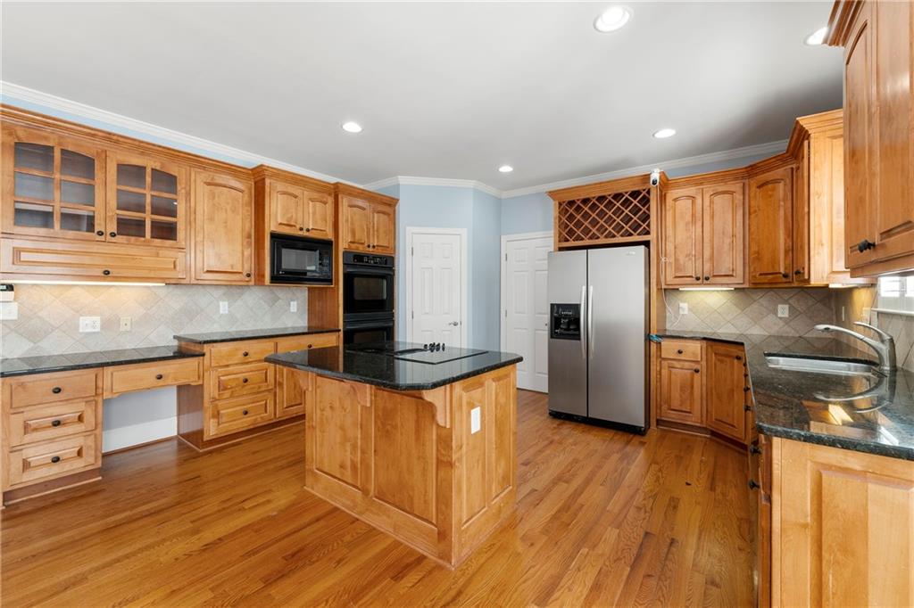 562 Grassmeade Way, Snellville, Georgia image 16