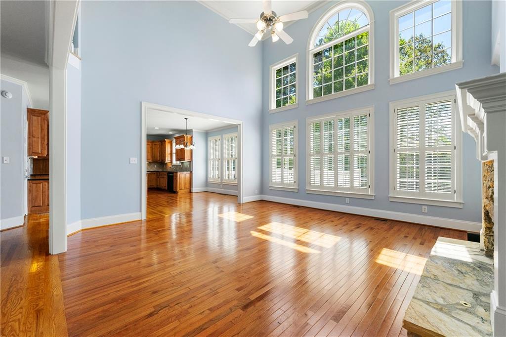 562 Grassmeade Way, Snellville, Georgia image 11