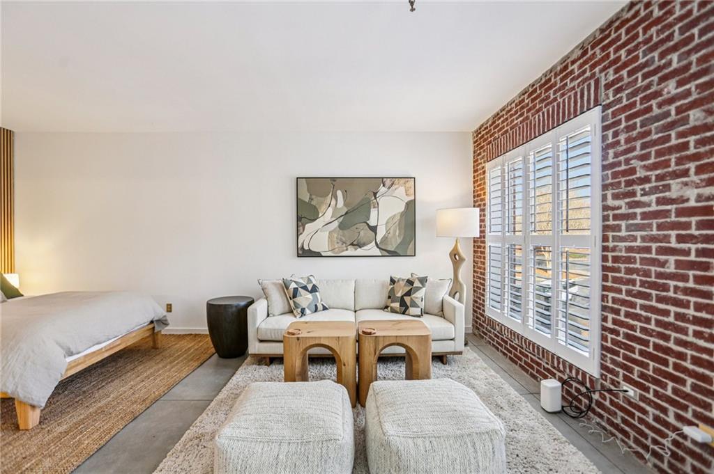 445 N Sessions Street NW 2108