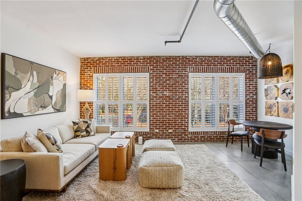 445 N Sessions Street NW 2108