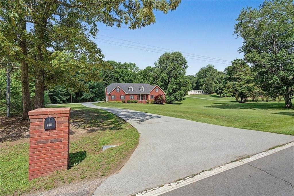 994 Rainey Road