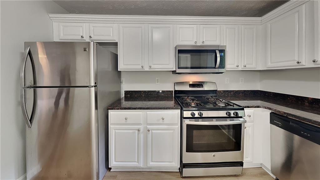 829 Longfellow Court