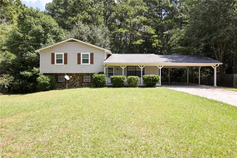 Homes For Sale - 7362 Penland Drive<br/> Riverdale, GA 30296