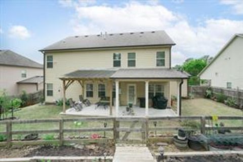 A home in Dacula