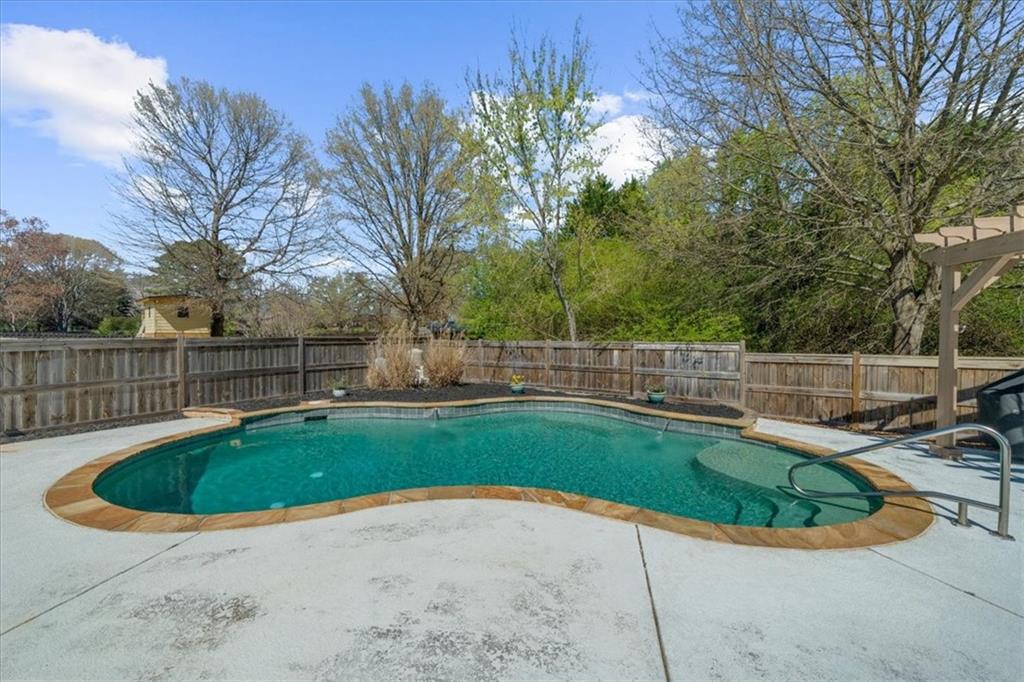 560 Saddle Creek Circle, Roswell, Georgia image 46