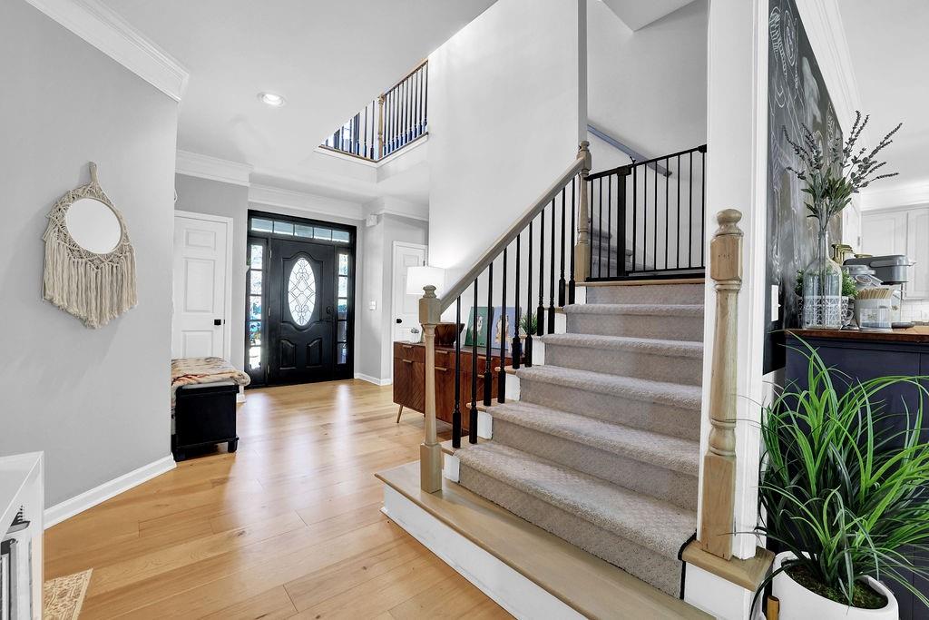 2410 Retreat Close NE