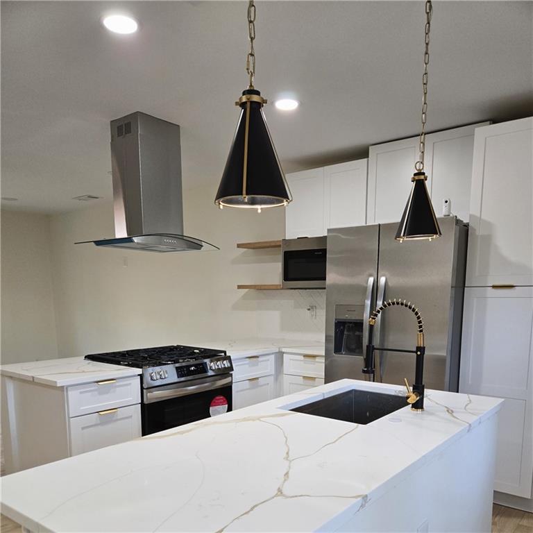 2371 Cresta Drive