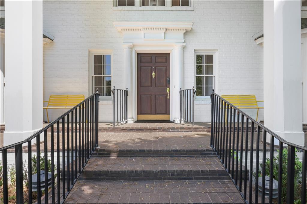 1011 W Paces Ferry Road NW