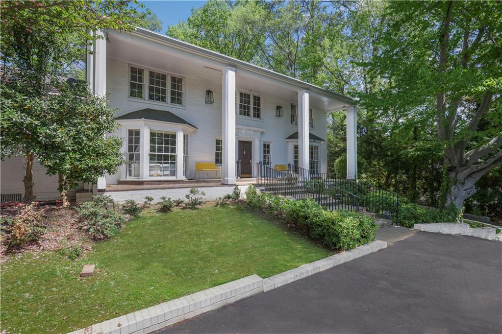 1011 W Paces Ferry Road NW