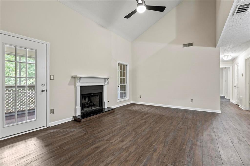2147 N Forest Trail