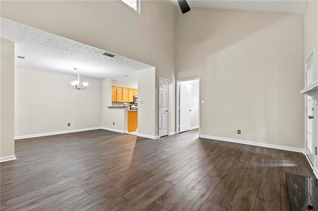 2147 N Forest Trail