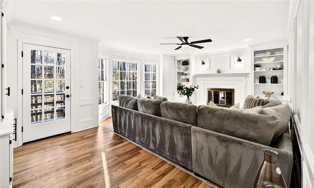 5649 Whitesburg Court