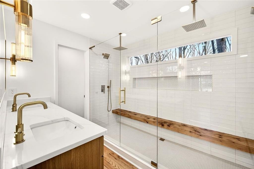 5649 Whitesburg Court