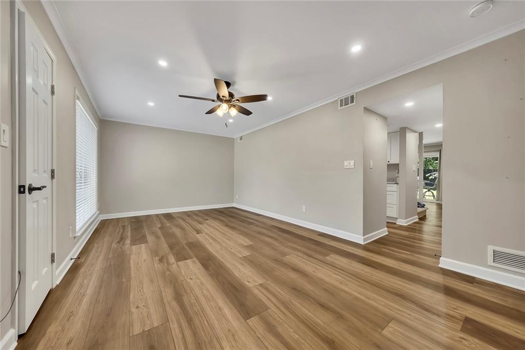 9 Fairway Drive NW