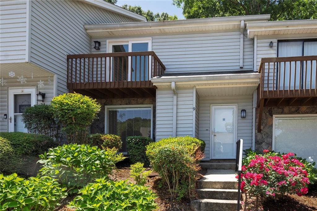 9 Fairway Drive NW